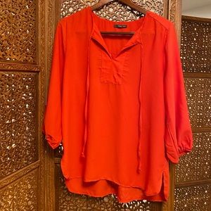 🚺 West Kei orange blouse